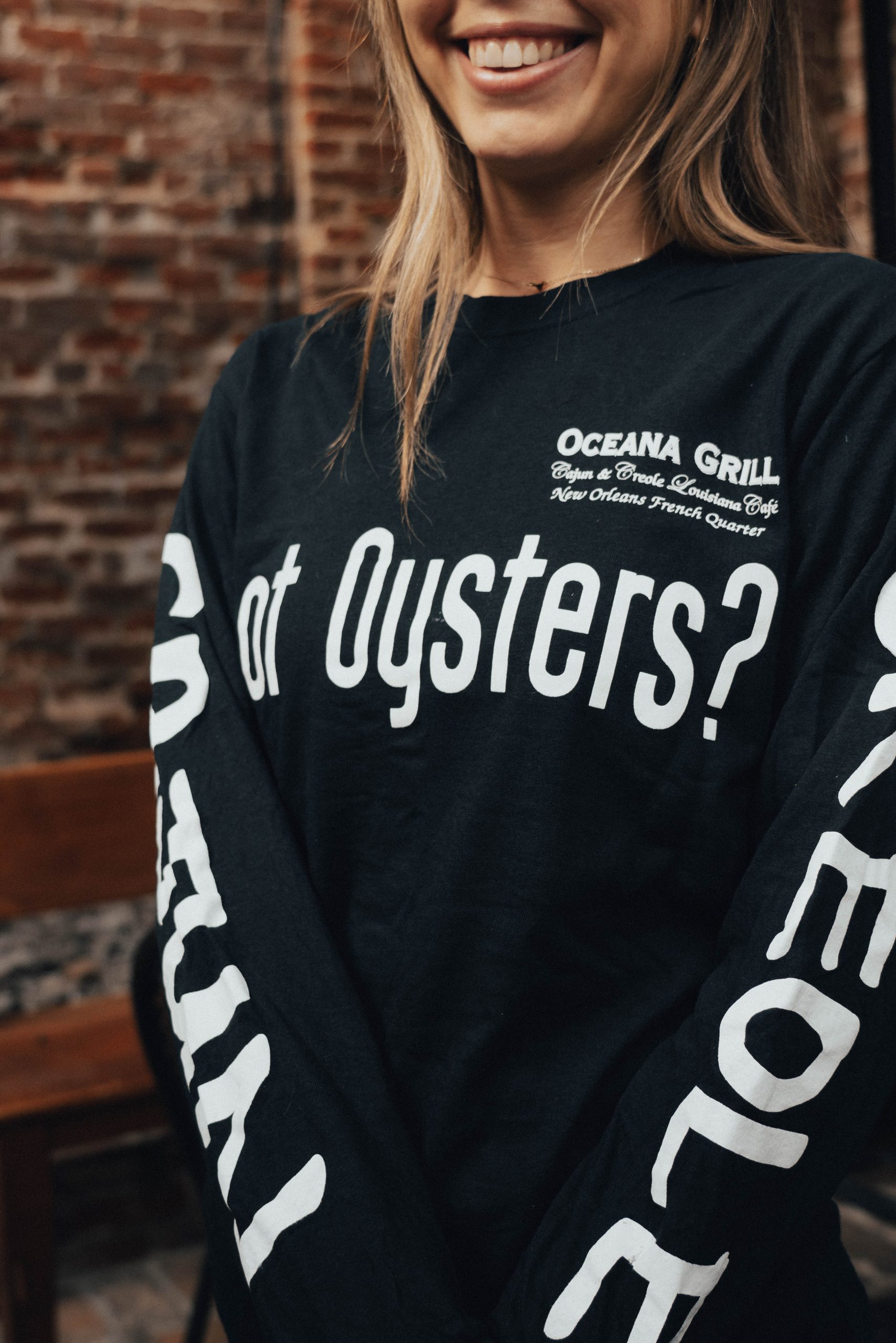 Long sleeve t-shirt w/ logo